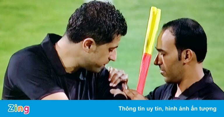 ‘Tiền đạo Lào đáng phải nhận thẻ đỏ’