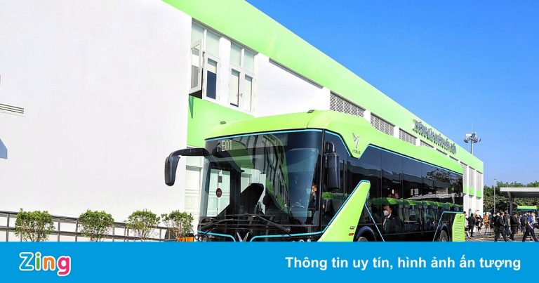 Hà Nội khai trương tuyến xe buýt điện đầu tiên