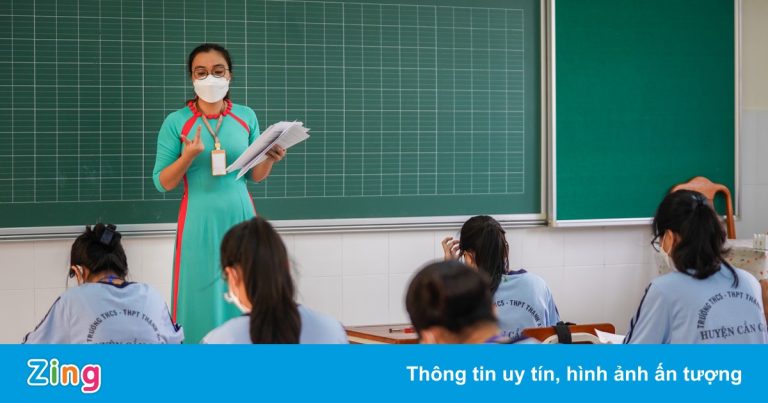 TP.HCM miễn học phí kỳ II cho học sinh trường công lập