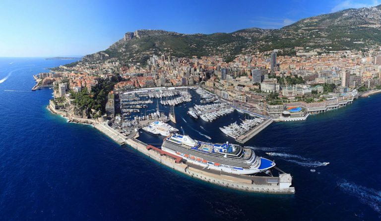 Du lịch Monaco Mùa Thu quốc gia có diện tích nhỏ thứ 2 thế giới
