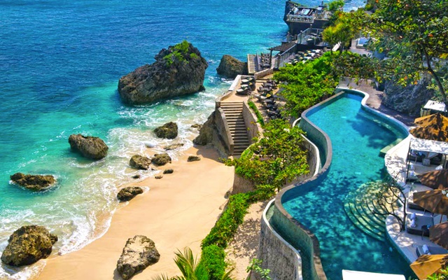 Khám phá top 5 hòn đảo “đẹp như mơ” trong tour du lịch Indonesia