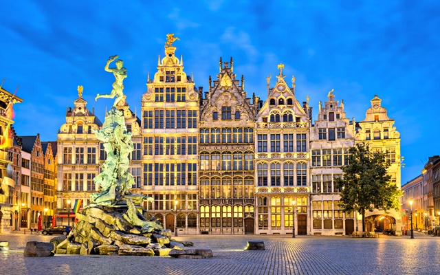 Khám phá Antwerp – thành phố kim cương nổi tiếng trong tour Bỉ