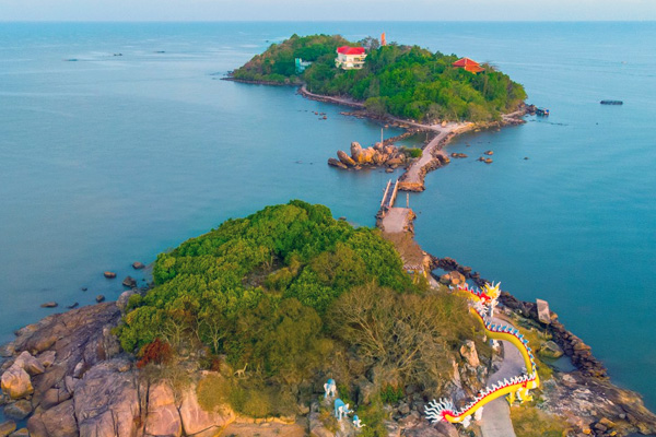 Khám phá vẻ đẹp hoang sơ giữa biển tại Hòn Đá Bạc Cà Mau Khám phá vẻ đẹp hoang sơ giữa biển tại Hòn Đá Bạc Cà Mau