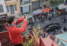 Hà Nội: Quán cà phê không dành cho người sợ độ cao, lơ lửng trên nóc nhà