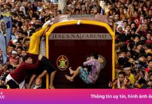 Trăm nghìn người xô đẩy trong lễ rước tượng Chúa Jesus ở Philippines