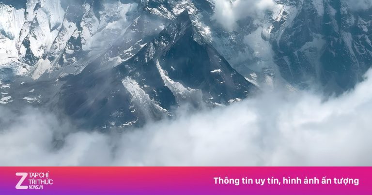 Khu du lịch Everest tạm đóng cửa sau động đất Tây Tạng