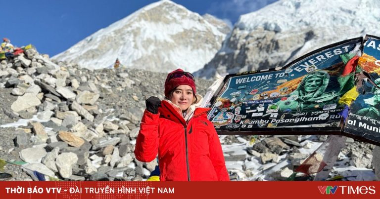 Du khách Việt chinh phục đỉnh cao hơn 5.600m trên dãy Himalaya