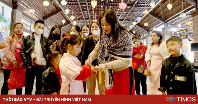 Ninh Bình đón nhiều du khách những ngày đầu năm Ất Tỵ