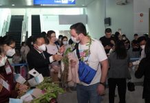 Hàng nghìn du khách đã hoãn tour Phú Quốc Hàng nghìn du khách đã hoãn tour Phú Quốc - Ảnh 1.