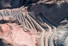 Cung đường hơn 600 khúc cua gấp: Nỗi ám ảnh của người say xe, thách thức cả những ”tay lái lụa” Cung đường hơn 600 khúc cua gấp: Nỗi ám ảnh của người say xe, thách thức cả những tay lái lụa - Ảnh 1.