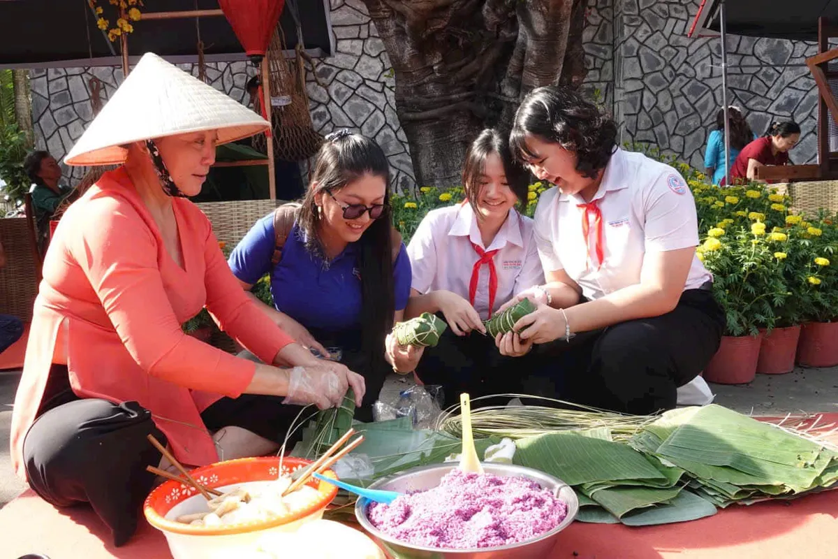 Cần Thơ khai mạc chương trình Sắc xuân miệt vườn - Ảnh 3.