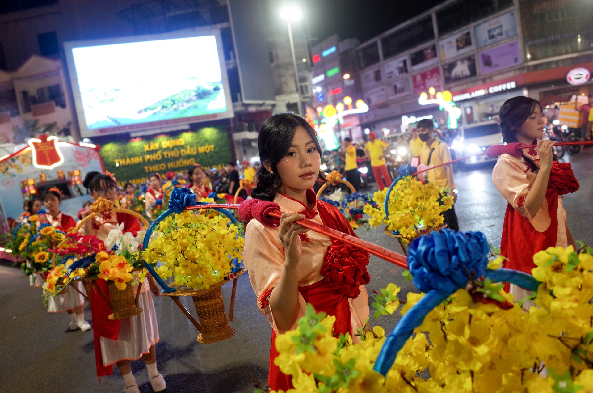 mieu Ba Binh Duong anh 11