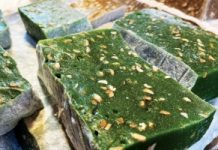 Độc đáo bánh chè lam lá dứa