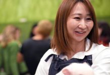 Bỏ 500.000 đồng uống cà phê với lợn “tí hon” trong 30 phút tại Nhật Bản