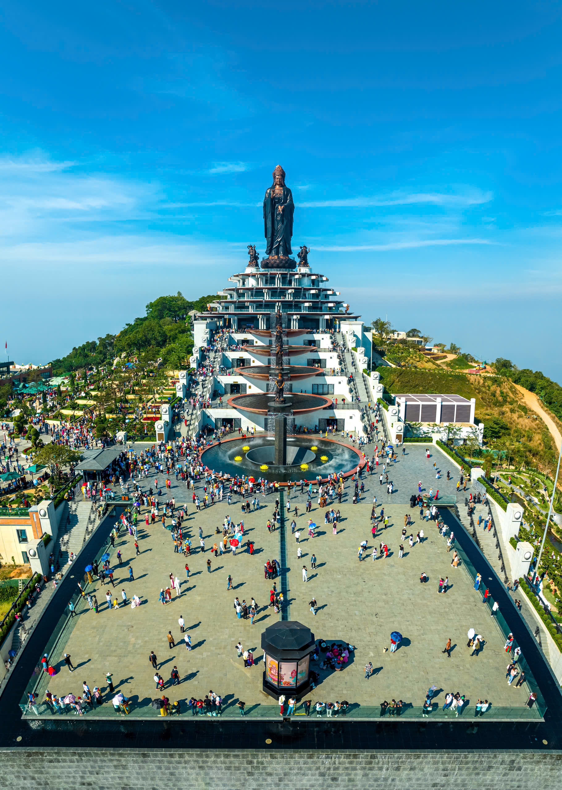 Hoi Xuan nui Ba Den anh 13