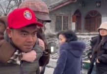 Cõng cô gái đi cấp cứu, nam du khách Việt gây sốt ở Trung Quốc