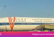 Thực hư máy bay đi trên cao tốc gây tắc đường ở Trung Quốc