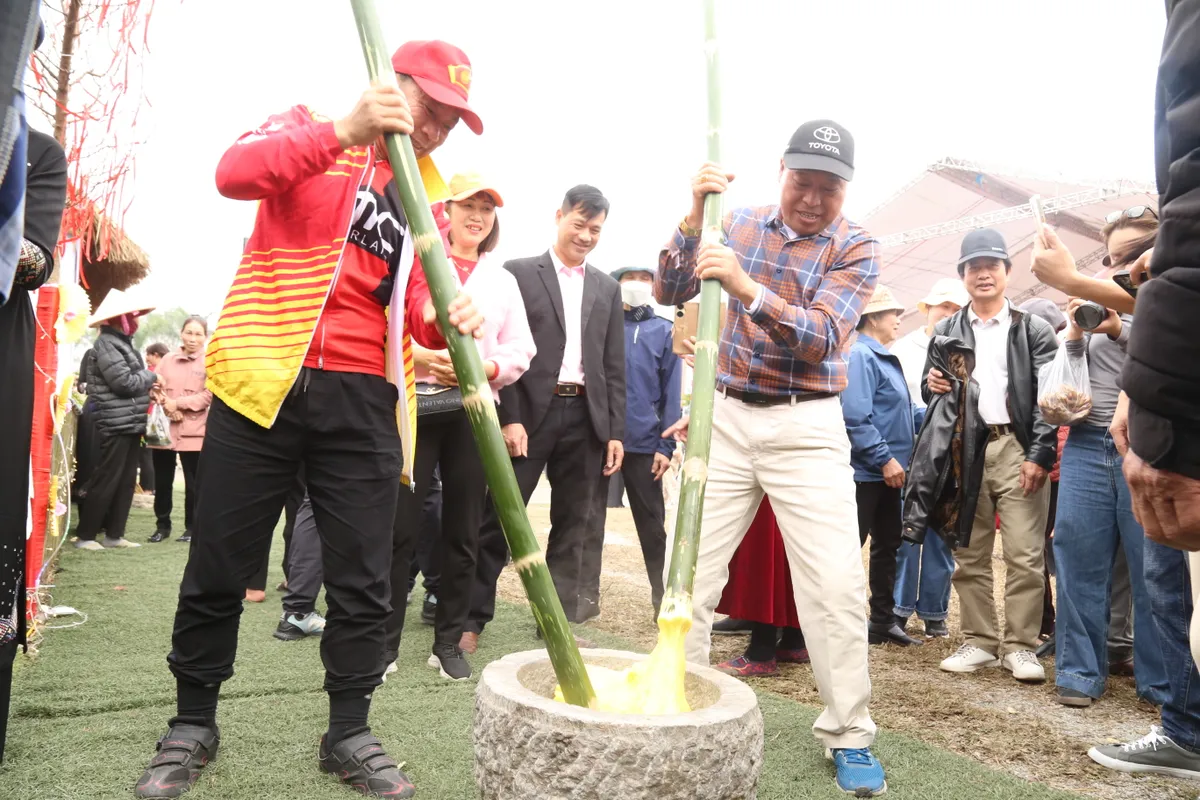 Hạ Long: Công bố 2 Di sản văn hóa phi vật thể Quốc gia tại Hội làng Bằng Cả - Ảnh 7.