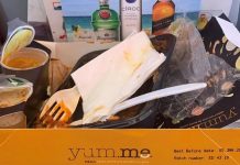 Khách ăn đồ bị quá hạn trên máy bay, hãng bồi thường 3,5 triệu đồng/người