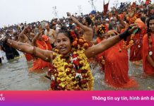 Khách đến lễ hội lớn nhất hành tinh năm nay ‘đông khủng khiếp’