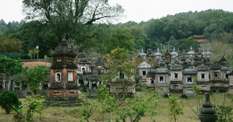 Ngôi chùa cổ thiết kế lạ cách Hà Nội 55km, sở hữu nhiều ‘báu vật’ nổi tiếng