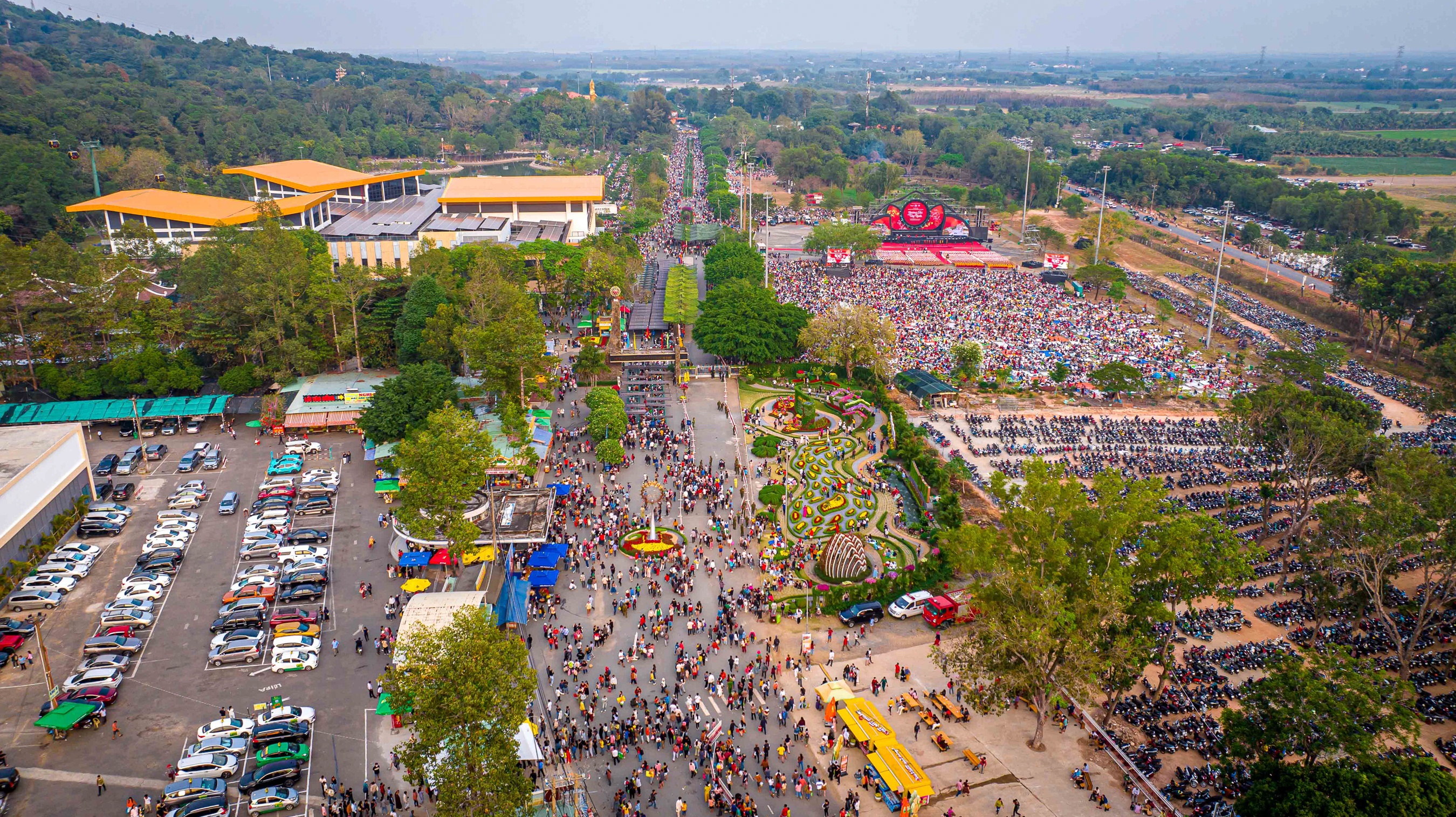 Hoi Xuan nui Ba Den anh 6