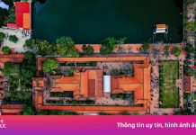 Cảnh xin chữ đông nghìn nghịt tại Lễ hội chùa Keo