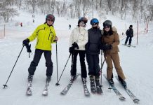 Khách Việt chia sẻ cảm giác thót tim khi trượt tuyết ở Nhật Bản