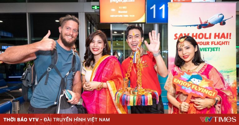 Trải nghiệm văn hoá Ấn Độ, đón lễ hội sắc màu Holi trên các chuyến bay Vietjet Trải nghiệm văn hoá Ấn Độ, đón lễ hội sắc màu Holi trên các chuyến bay Vietjet