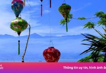 Báo ngoại vinh danh cảnh đèn lồng trên đầm Lập An (Huế)