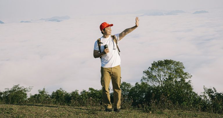 Điểm săn mây cách Hà Nội 170km, khách tới cắm trại, trải nghiệm thời tiết 4 mùa