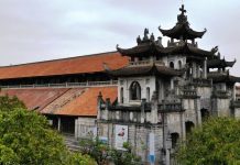 Nhà thờ đẹp bậc nhất Việt Nam nằm ở Ninh Bình, được xây toàn bằng đá và gỗ lim