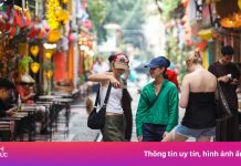 Hà Nội cấm đưa khách du lịch đến phố cà phê đường tàu
