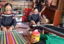 Đắk Lắk: Giữ sợi ký ức trên khung dệt buôn làng