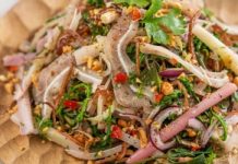 Đặc sản có nhiều ở làng quê miền Bắc, màu phớt hồng, giòn ngon lạ miệng