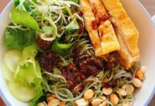 Đặc sản kỳ lạ ở Đà Nẵng trông như bún, ăn thanh mát, giòn ngon giống rau câu