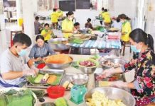 Bánh tét Trà Cuôn