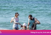 Khách Nga đổ xô trở lại Khánh Hòa