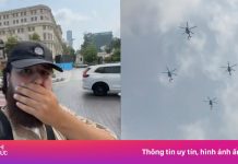 Khách Tây nhìn trực thăng đầy trời TP.HCM