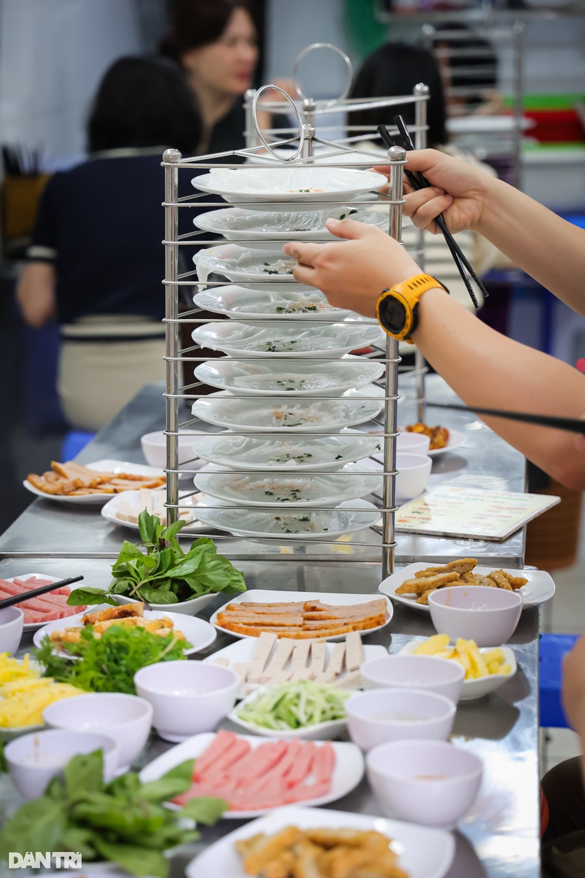 Một ngày khám phá Hà Nội: Ăn đủ món ngon, check-in toàn ảnh đẹp - 4