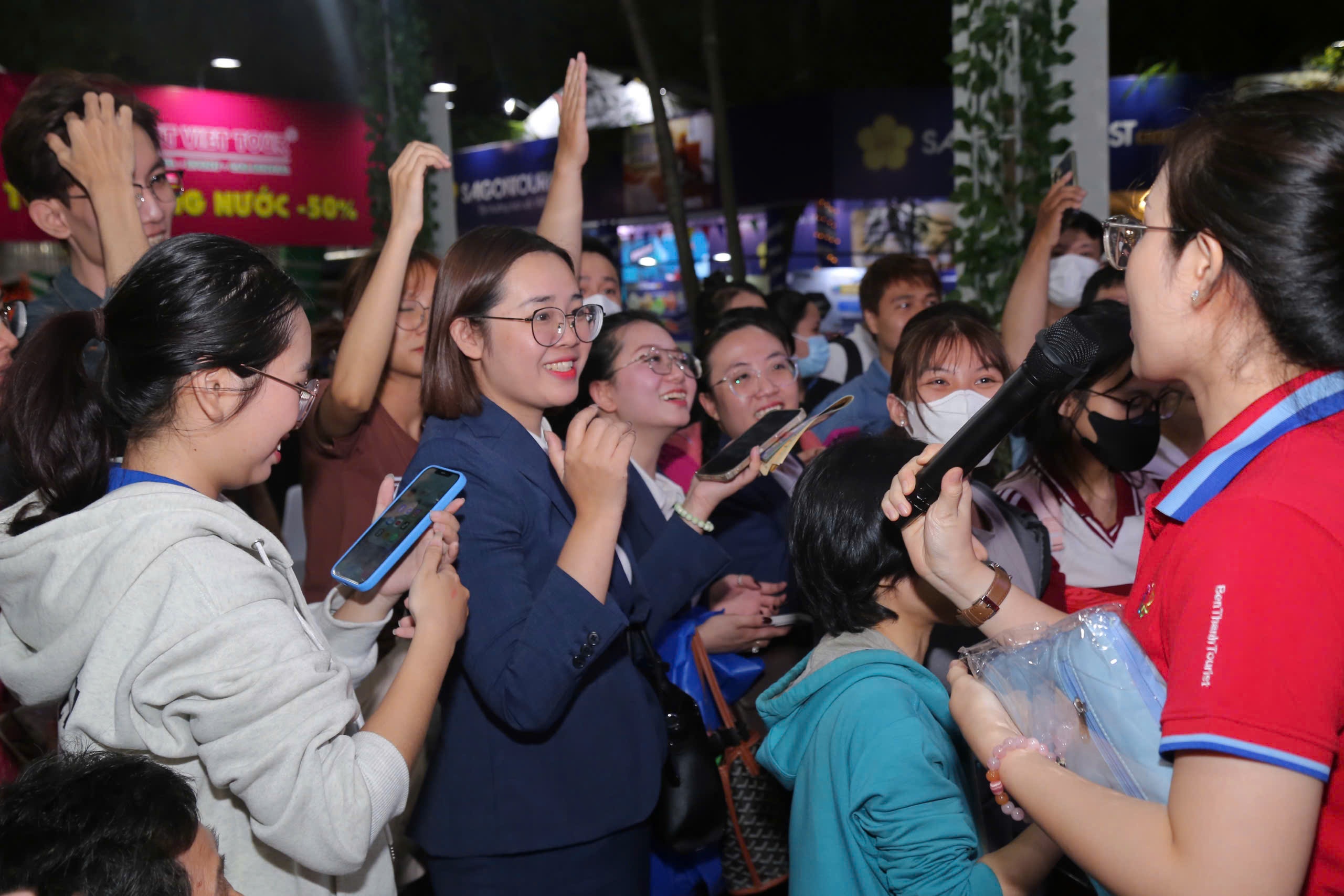 BenThanh Tourist,  du lich he anh 4