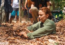 Hướng dẫn đến Địa đạo Củ Chi: Trải nghiệm bắn súng thật, sống dưới lòng đất Hướng dẫn đến Địa đạo Củ Chi: Trải nghiệm bắn súng thật, sống dưới lòng đất