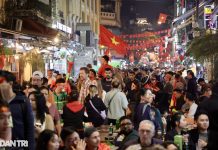 Food tour Hà Nội với 500.000 đồng: Ăn đủ món ngon, đặc sản phố cổ Food tour Hà Nội với 500.000 đồng: Ăn đủ món ngon, đặc sản phố cổ