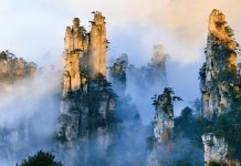 Tại sao Trung Quốc vẫn thắng thế trên đường đua thu hút khách Việt?