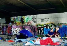 Tour trải nghiệm cuộc sống như người vô gia cư hút khách tham gia