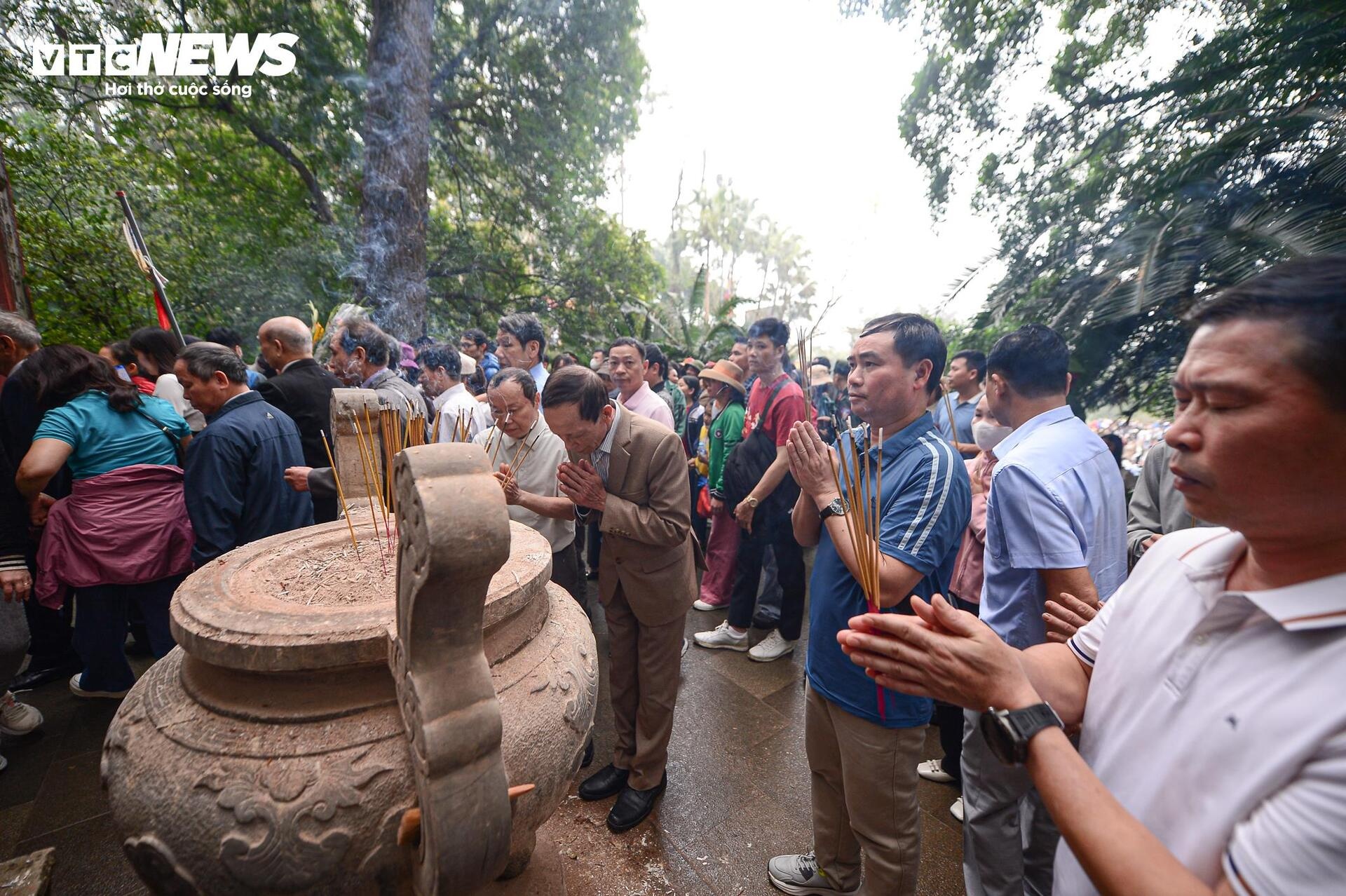 den hung phu tho anh 11