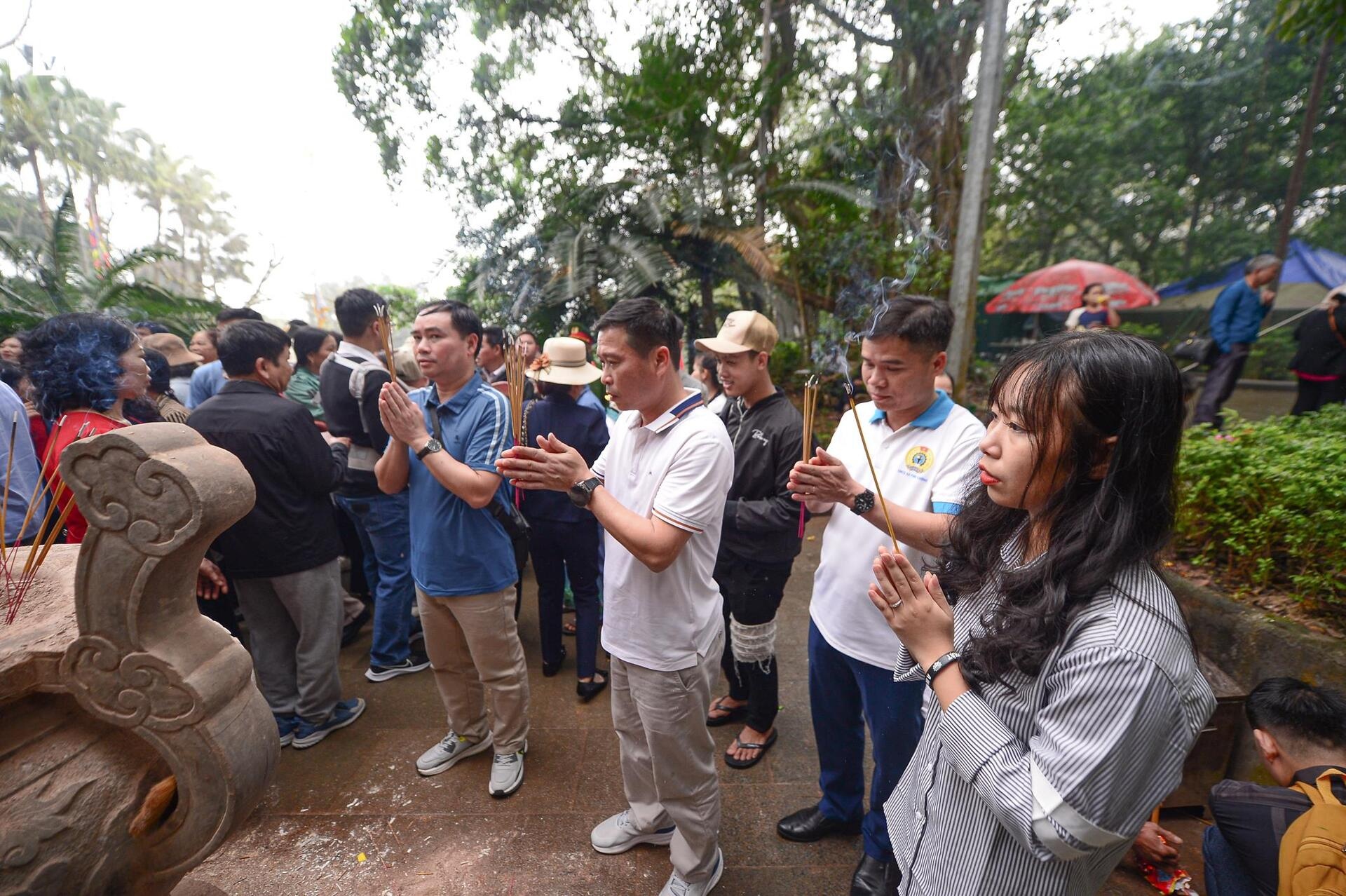den hung phu tho anh 12