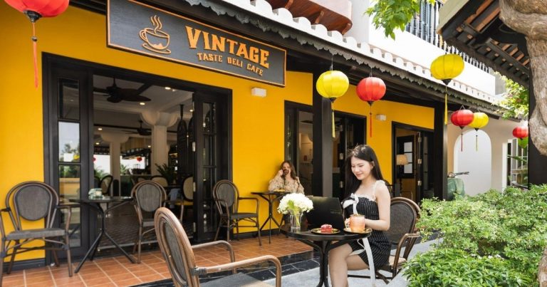 Vintage Taste Deli Cafe Hoi An: Nơi hoài niệm và hiện đại hòa quyện Vintage Taste Deli Cafe Hoi An: Nơi hoài niệm và hiện đại hòa quyện