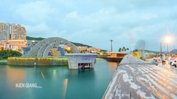 Nhà hát ngoài trời tại Sunset Town vào Guinness thế giới Nhà hát ngoài trời tại Sunset Town vào Guinness thế giới
