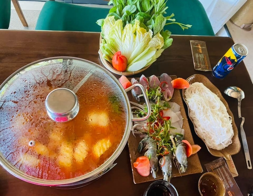 Luật ngầm chia hoa hồng cho tài xế: Nhà hàng chặt chém khách để bù lỗ? - 4